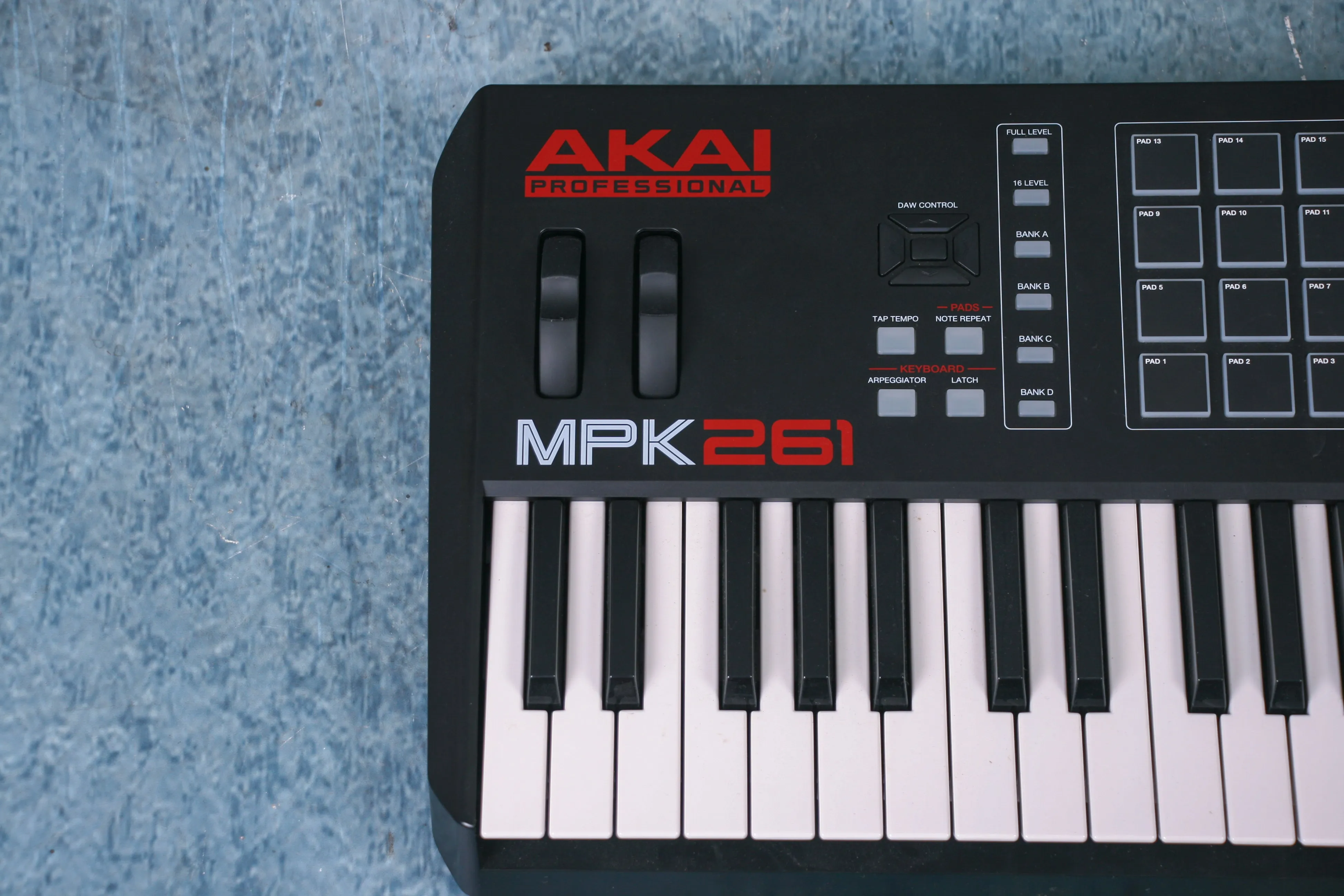 Akai MPK261 61 Key USB MIDI Keyboard Controller - Preowned